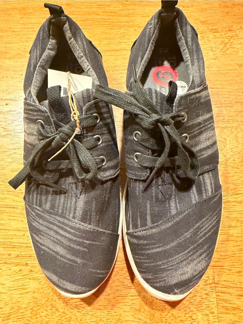 Toms Women's Black Knit Lace-Up Sneakers